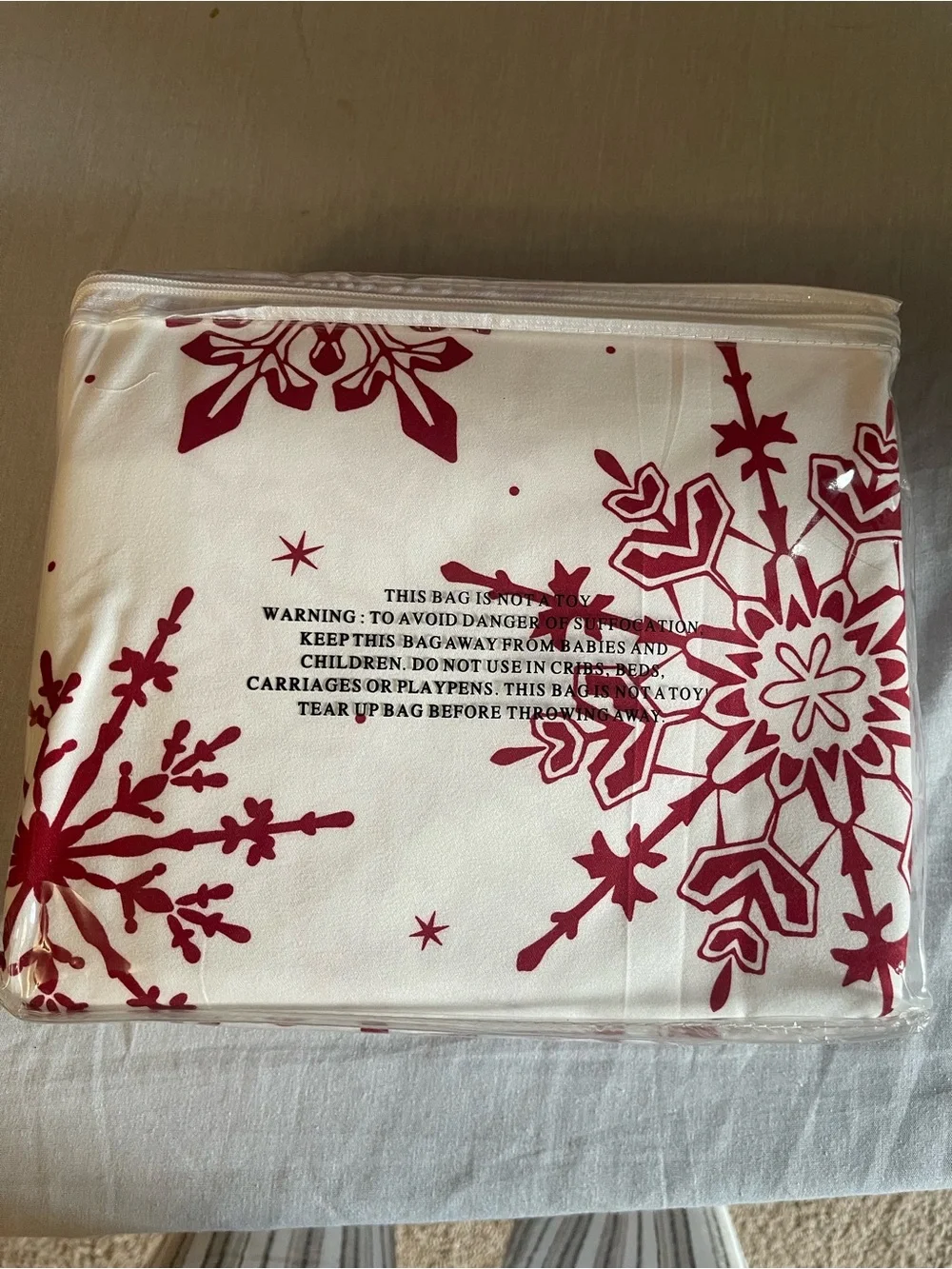 Red Snowflake Flannel Sheet Set - Twin